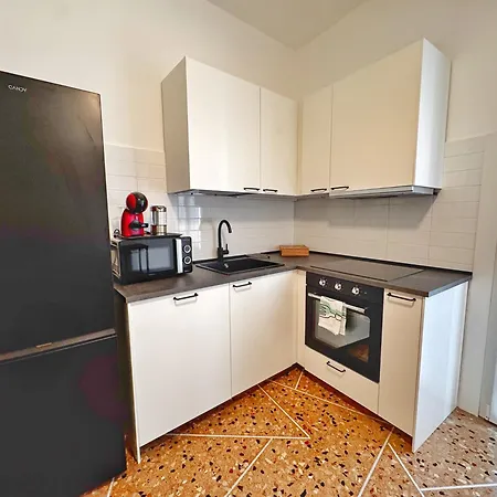 Dimora Pasolini , Stylish Two Bedroom In The Historic Center Apartamento