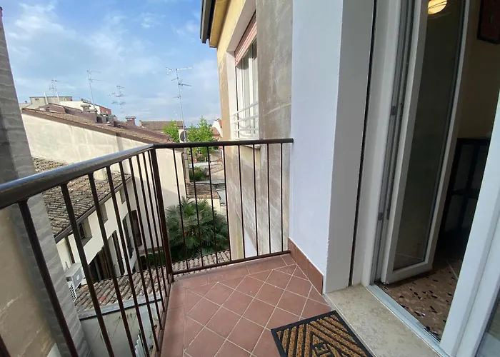 Dimora Pasolini , Stylish Two Bedroom In The Historic Center Lägenhet