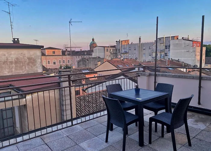 Dimora Pasolini , Stylish Two Bedroom In The Historic Center