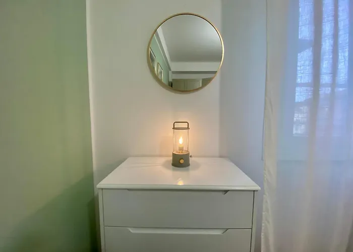 Lägenhet Dimora Pasolini , Stylish Two Bedroom In The Historic Center