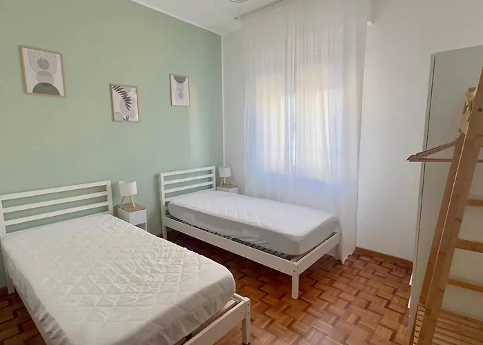 Dimora Pasolini , Stylish Two Bedroom In The Historic Center Lägenhet *