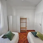 Apartamento Dimora Pasolini , Stylish Two Bedroom In The Historic Center Ravena