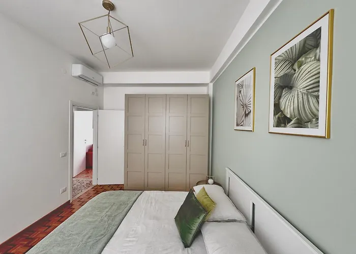 Dimora Pasolini , Stylish Two Bedroom In The Historic Center Apartment