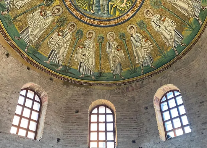 Dimora Pasolini , Stylish Two Bedroom In The Historic Center Apartment *