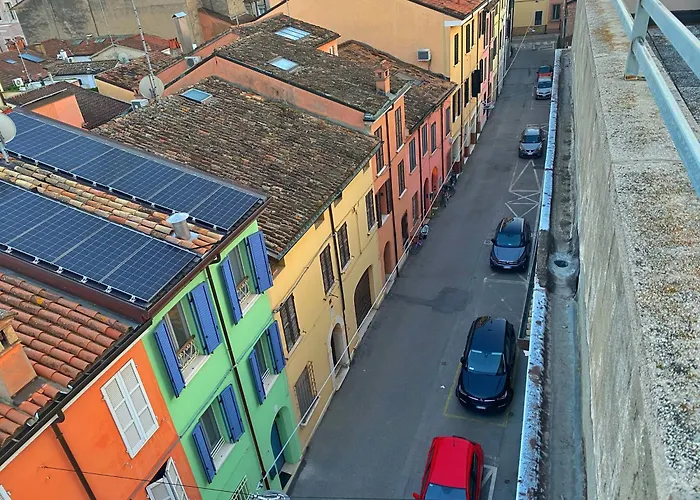 Dimora Pasolini , Stylish Two Bedroom In The Historic Center Apartment