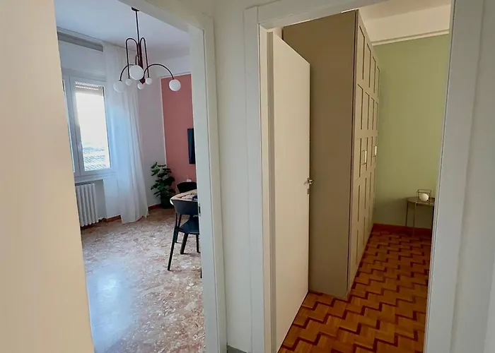 Apartment Dimora Pasolini , Stylish Two Bedroom In The Historic Center *